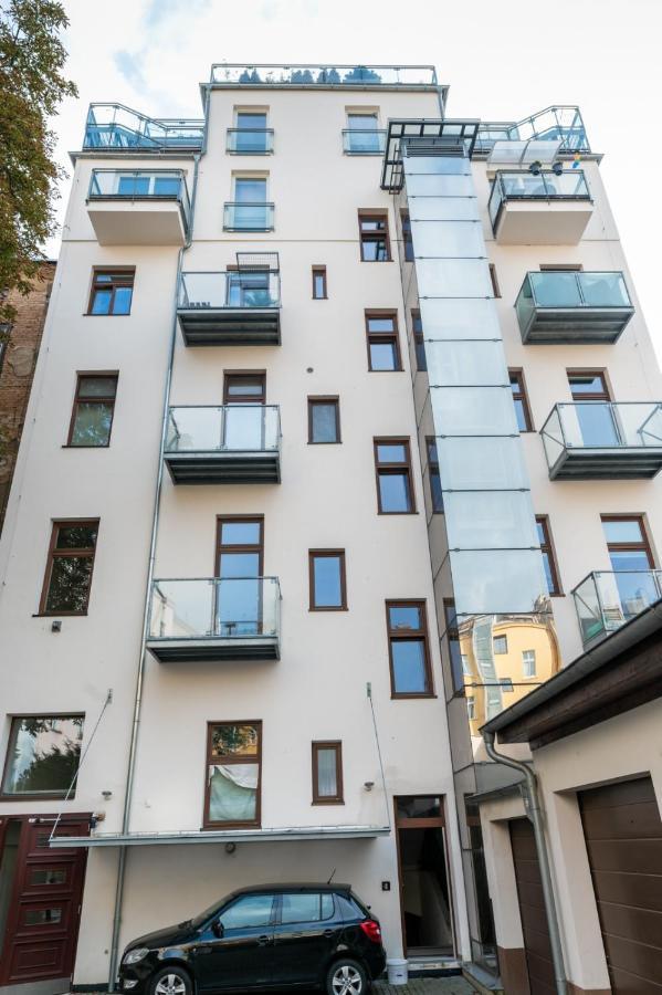 Designed Apartment Next To Vaclav Square With Terrace And Private Garage 프라하 외부 사진