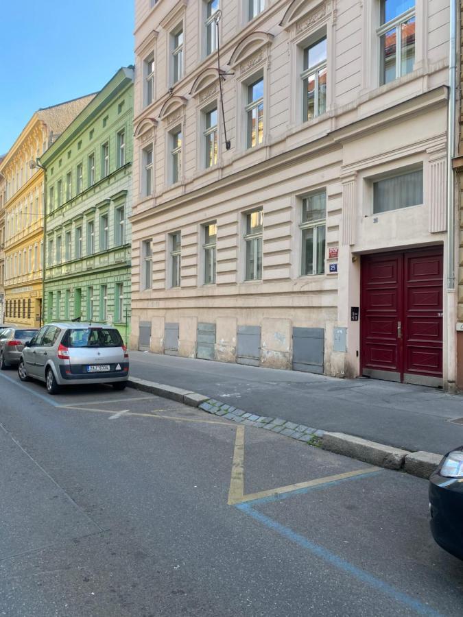 Designed Apartment Next To Vaclav Square With Terrace And Private Garage 프라하 외부 사진