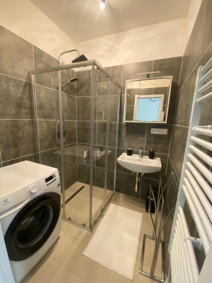 Designed Apartment Next To Vaclav Square With Terrace And Private Garage 프라하 외부 사진