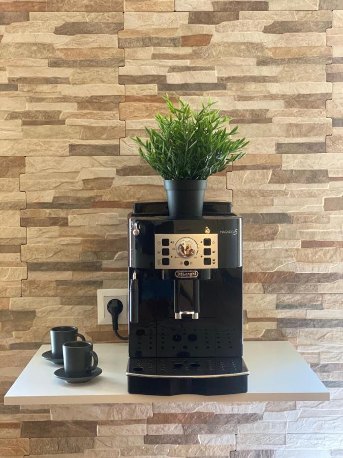 Designed Apartment Next To Vaclav Square With Terrace And Private Garage 프라하 외부 사진